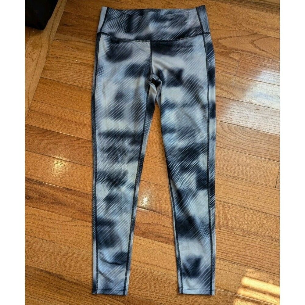 Athleta‎ Size Medium Black & Grey Women's High Rise Alpine Chaturanga™ Leggings - Picture 2 of 5